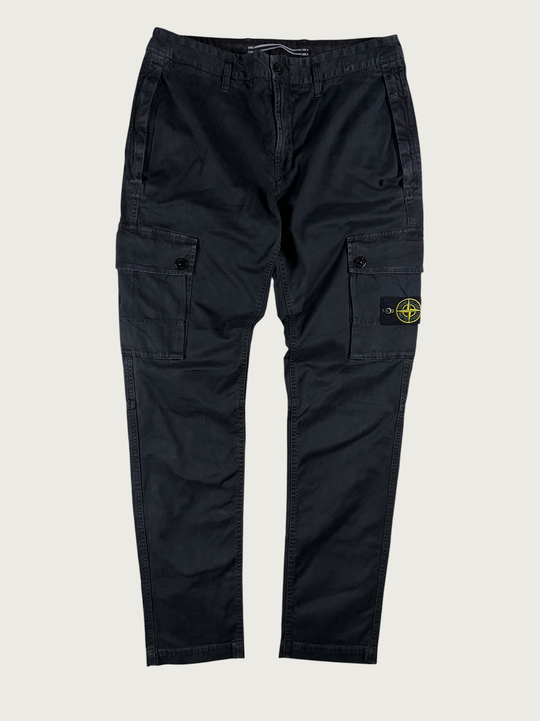 Garment-Dyed Cargo Pants – Black